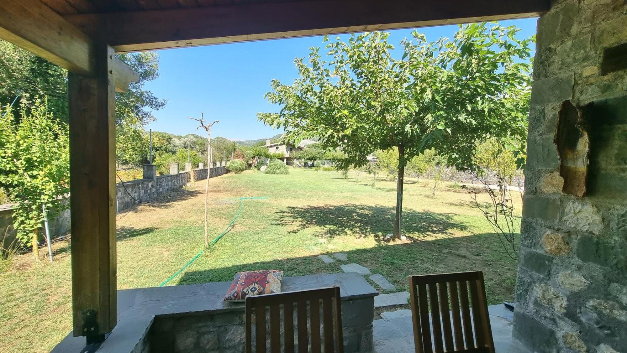 House With Big Garden And Barbeque In Nature Vourgarélion Exterior foto