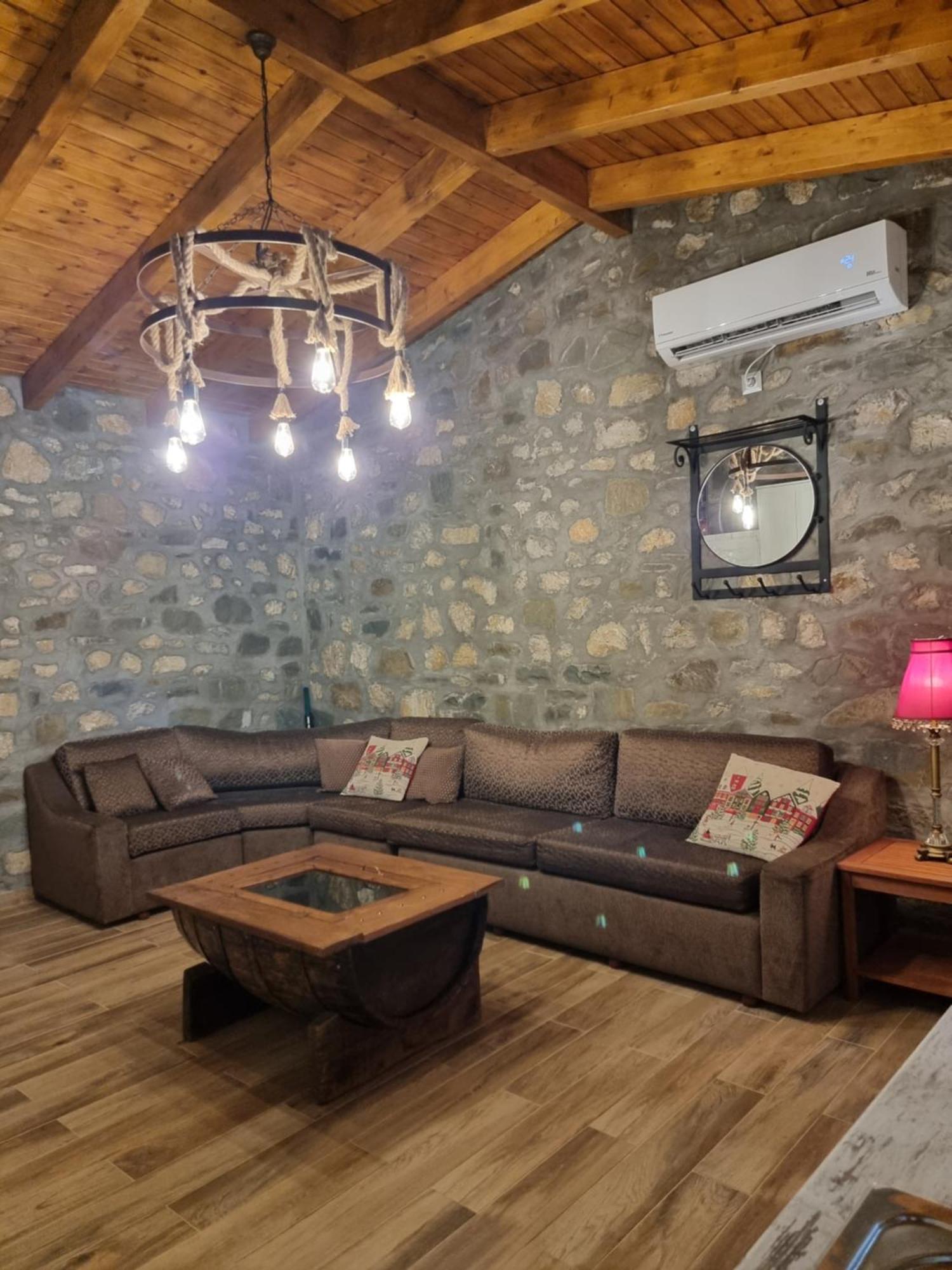 House With Big Garden And Barbeque In Nature Vourgarélion Exterior foto
