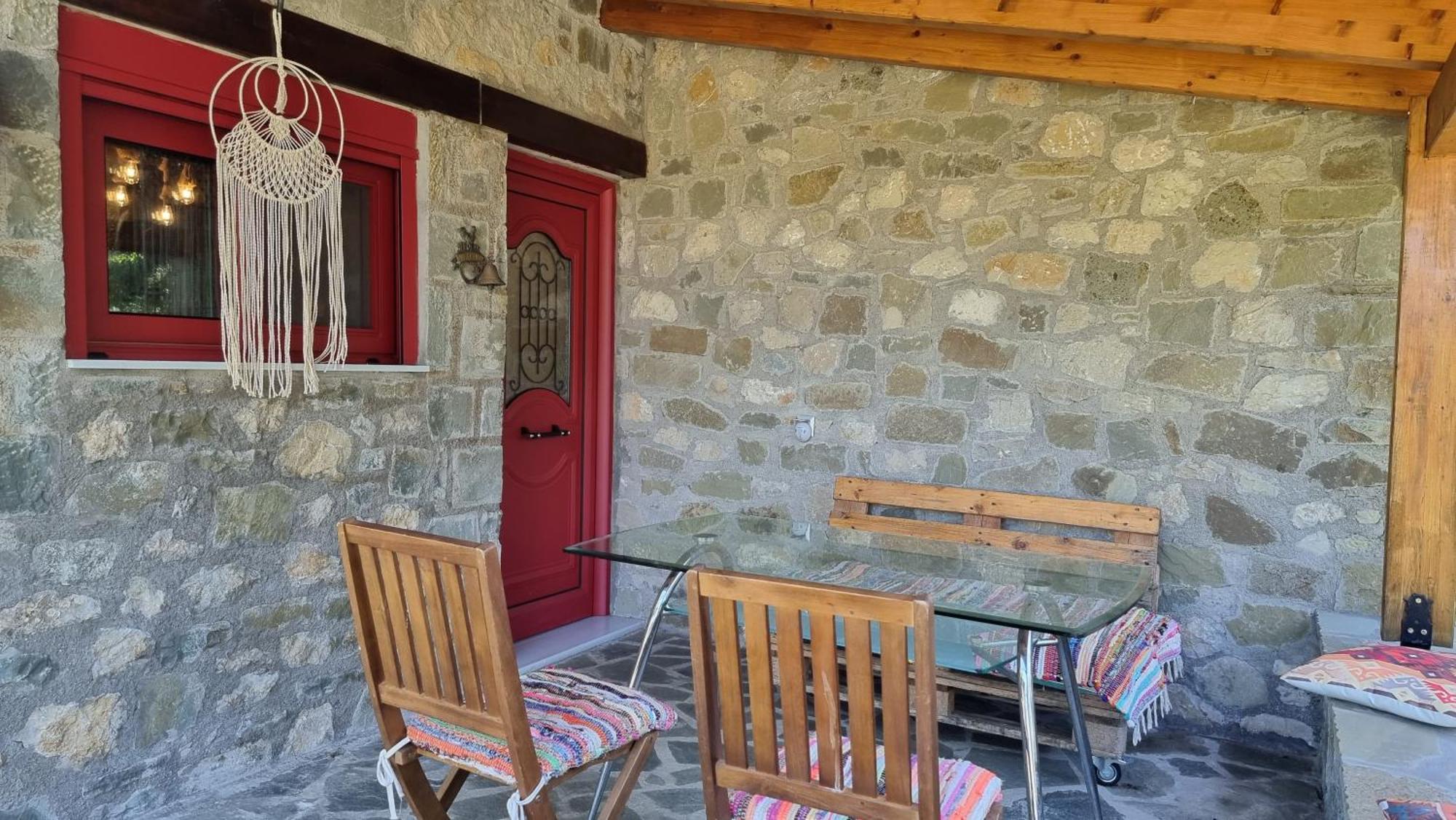 House With Big Garden And Barbeque In Nature Vourgarélion Exterior foto